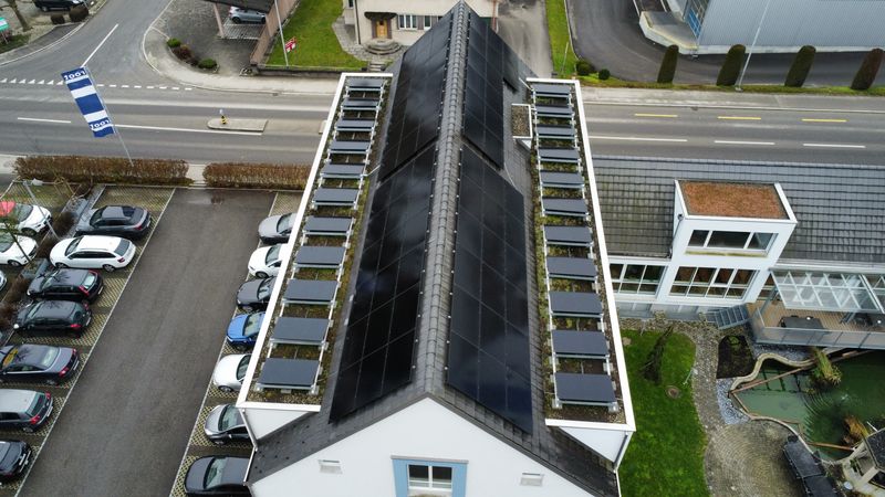 Luftaufnahme PV-Anlage auf Schrägdach