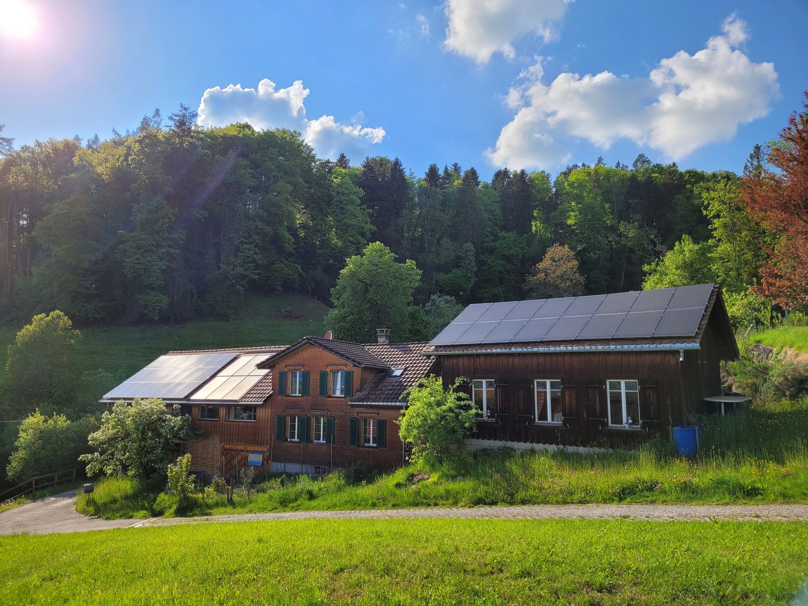 Das Rörlibad in Lenggenwil mit Solaranlage